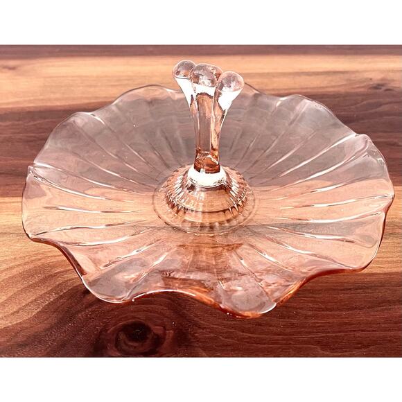 Center Handle Lemon Tray AHC37 Pink by Anchor Hocking Replacement Discontinued - Picture 1 of 12